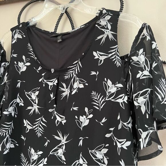 Lane Bryant Chiffon Cold Shoulder Ruffle Black White Floral Print Blouse - Picture 4 of 10